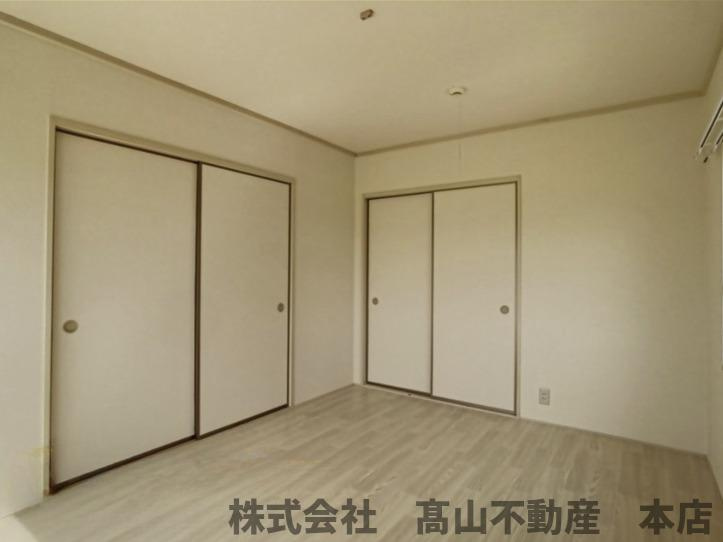 ドミール赤間苑の洋室