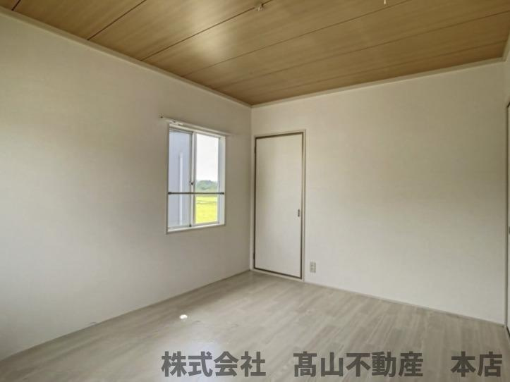 ドミール赤間苑の洋室