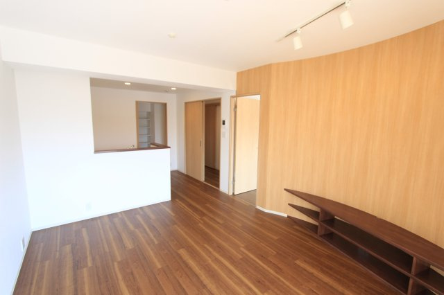 こだまハイツの居間・リビング