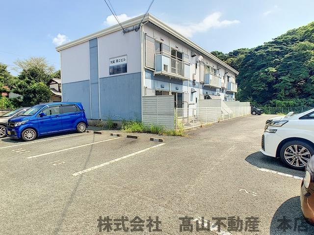 丸昭第２ビルの駐車場