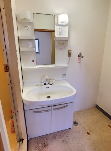 神谷ハイツの洗面所