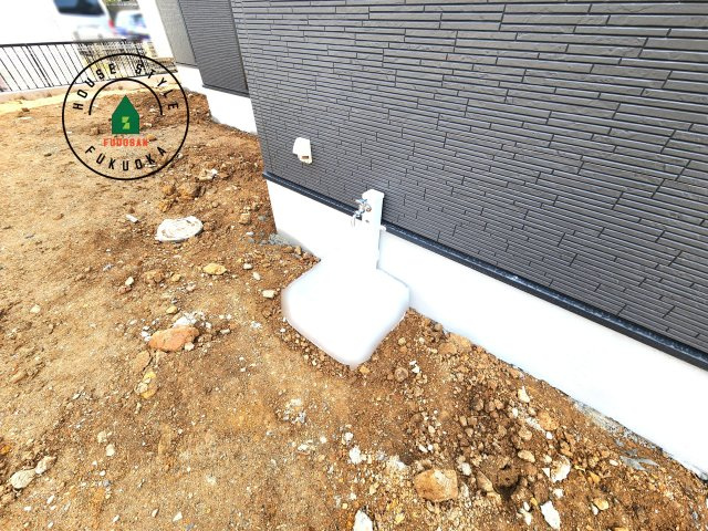 糟屋郡志免町別府東1丁目第1-1棟（1号棟）のバルコニー|風をしっかりと感じられるバルコニーでは、毎日が洗濯日和です。広々としているので洗濯も楽しくなるでしょうし、気分転換にバルコニーからの眺めを楽しむのもいいでしょう。