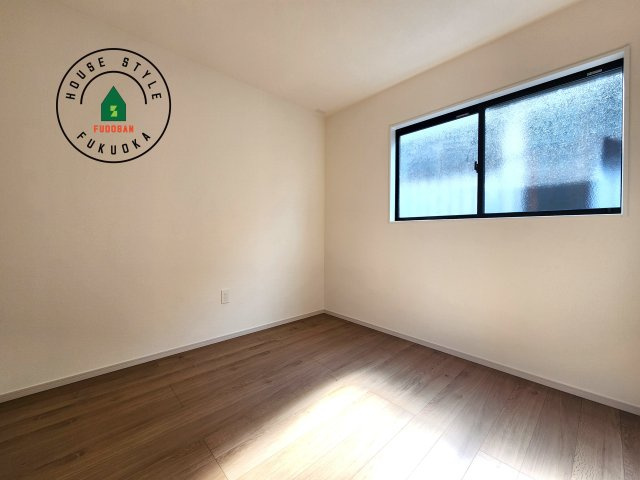 糟屋郡志免町別府東1丁目第1-1棟（1号棟）の洋室|落ち着いた色調の洋室です。