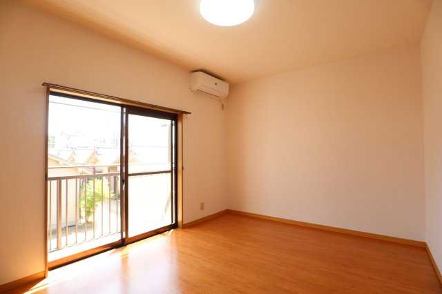 サンライズカワムラの居間・リビング