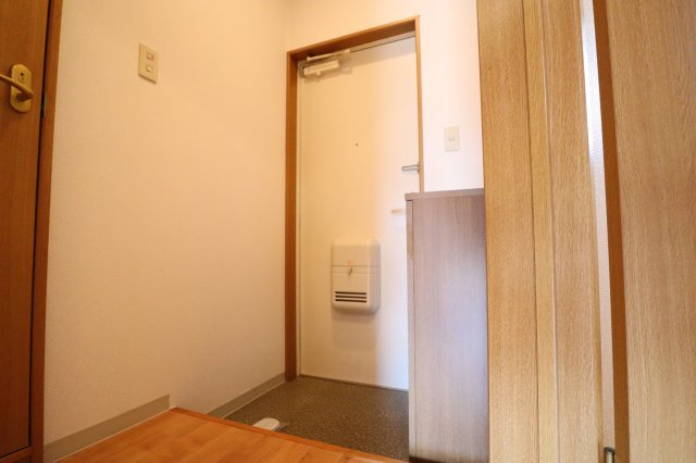 サンライズカワムラの玄関