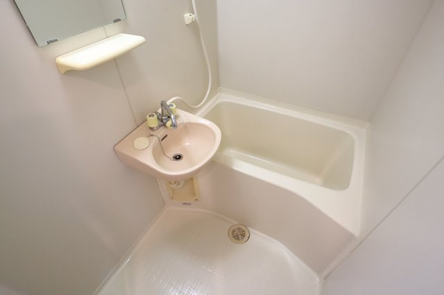 サンライズカワムラの浴室