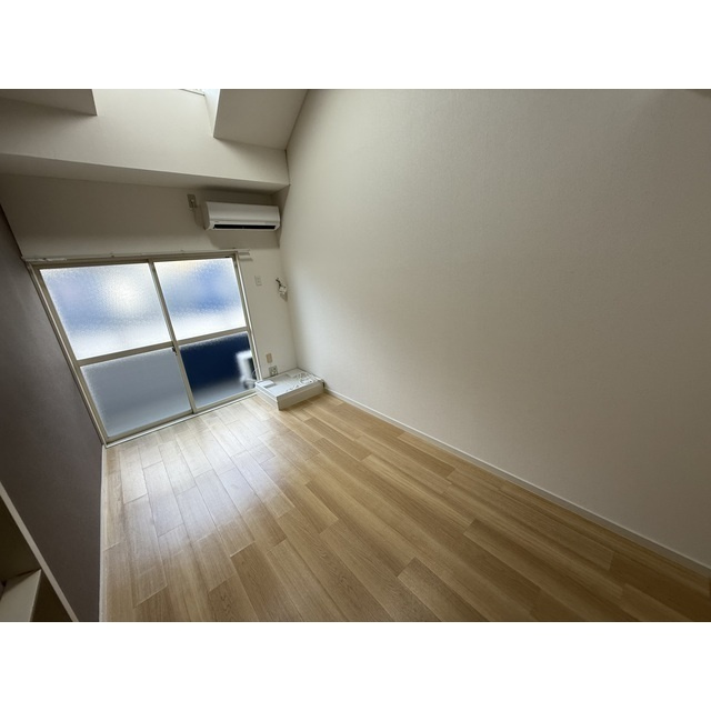 ガザニアの居間・リビング