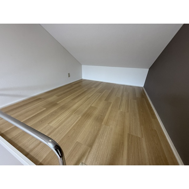 ガザニアの内装