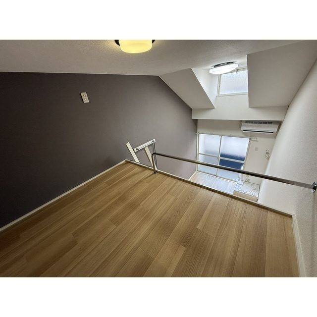 ガザニアの内装