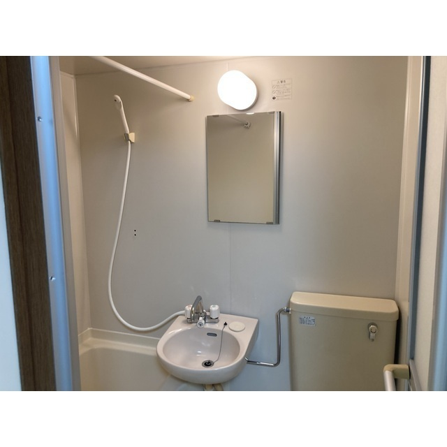 第100オーナーズビルの洗面所