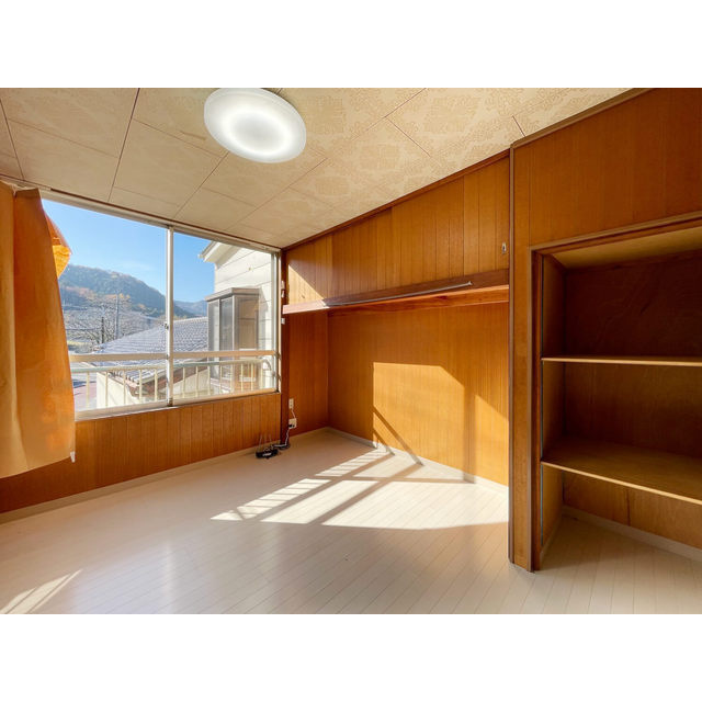 カリス毛呂山の居間・リビング