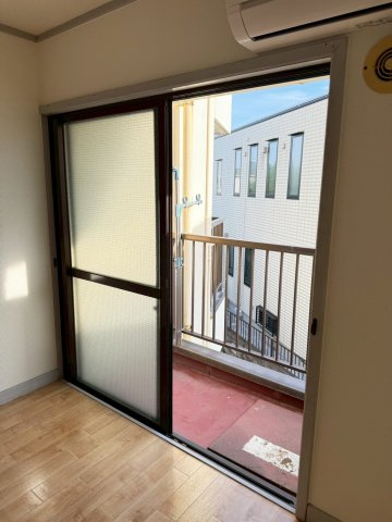 センチュリー21のバルコニー|お洗濯にも便利なバルコニー付き