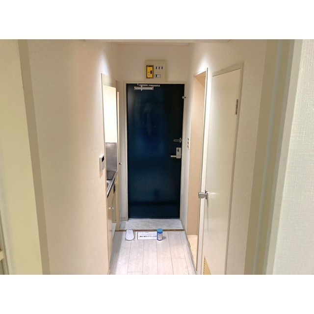 フリーダムＡ棟の玄関