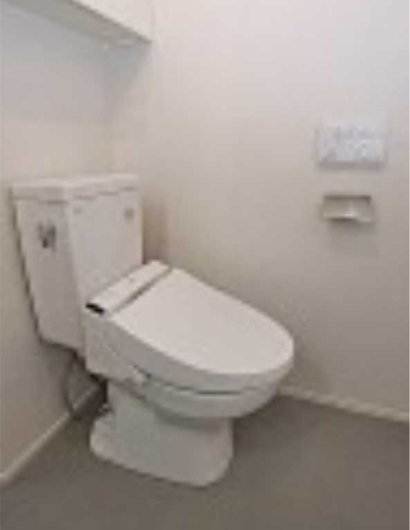 PASEOSANGENJAYAEASTWEST　フリーレント　礼金０　築浅のトイレ