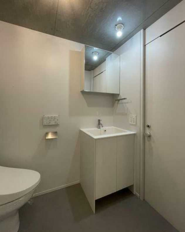 PASEOSANGENJAYAEASTWEST　フリーレント　礼金０　築浅の洗面所