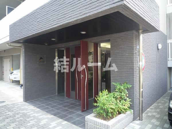 板橋区蓮沼町の賃貸マンションのエントランス