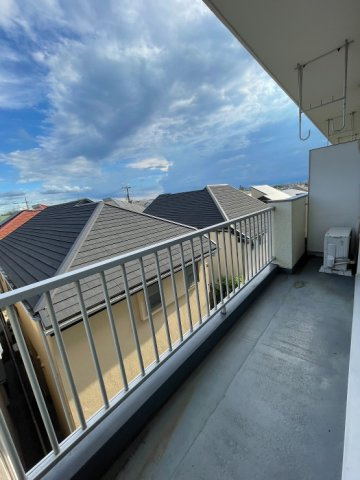 サンハイム新富のバルコニー