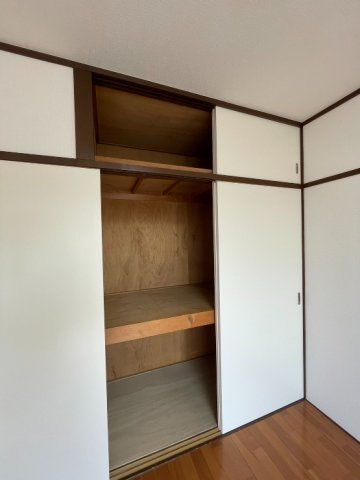 サンハイム新富の収納