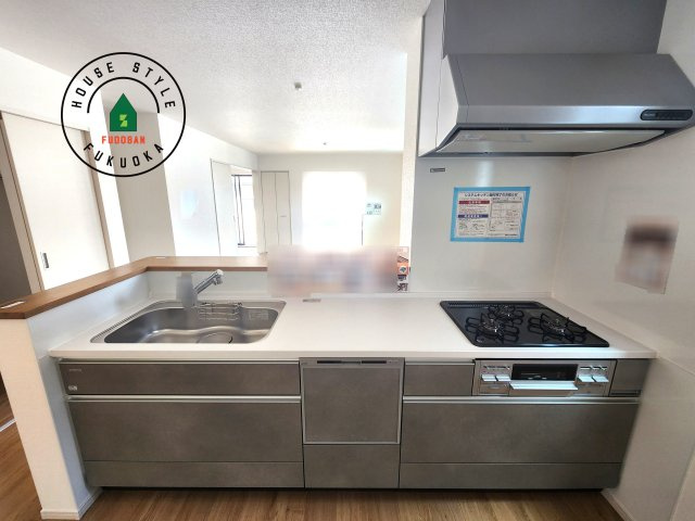 糟屋郡志免町別府東1丁目第1-1棟（1号棟）の内観：施工例|キッチン。グリル・食器洗い乾燥機・浄水器も完備。