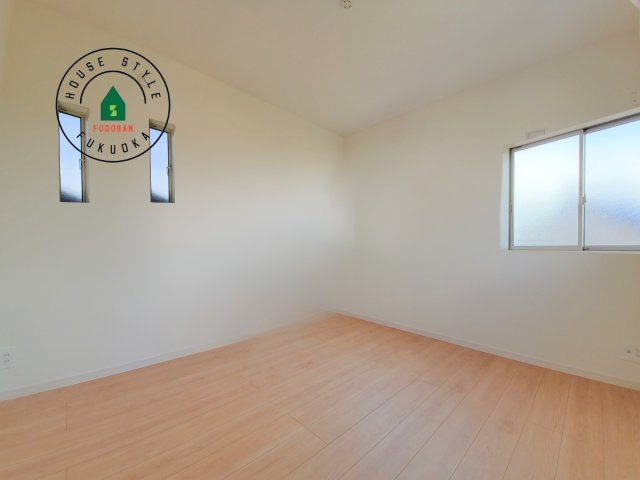 福岡市西区今宿東3丁目第1-3棟（A号棟）の内観：施工例|柔らかい陽光が差し込む明るいお部屋を演出する設計。彩光の取れる窓が気持ちの良いお部屋を創り上げます。