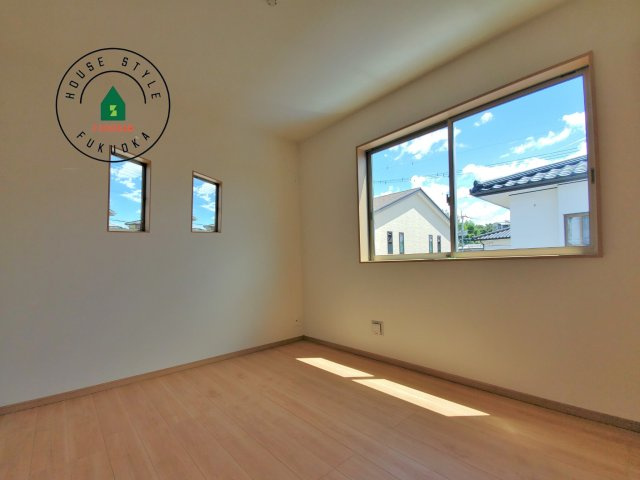 福岡市西区今宿東3丁目第1-3棟（C号棟）の内観：施工例|主寝室には収納力に優れたクローゼットがありますので、お部屋もすっきり片付きます。