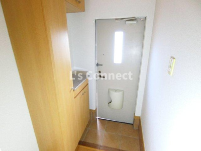 【玄関】 | アクティブ | 背の高い下駄箱で靴も収納できます。