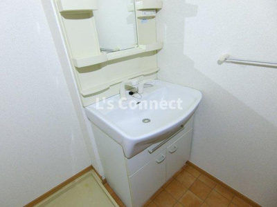 【洗面所】 | ソル・レヴェンテ | 朝の支度もスムーズな独立洗面台。