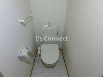 【トイレ】 | ソル・レヴェンテ | 温水洗浄便座付きのトイレ。