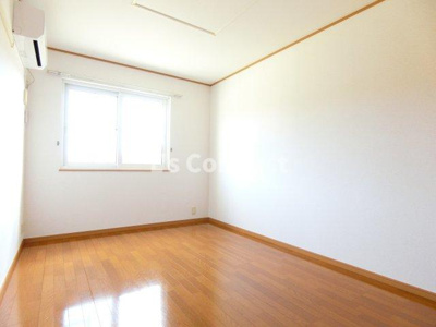 【その他】 | ソル・レヴェンテ | 洋室にもエアコン付きです。