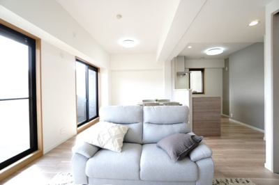 【居間・リビング】 | 【リノベ済】クレイドル西原駅東 | 室内（2026年1月30日12：00頃）撮影