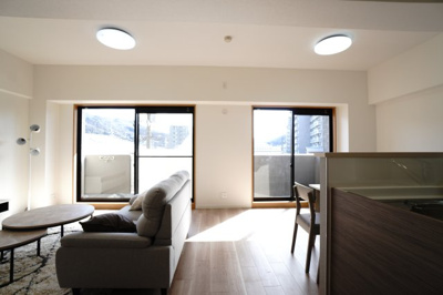 【居間・リビング】 | 【リノベ済】クレイドル西原駅東 | 室内（2026年1月30日12：00頃）撮影