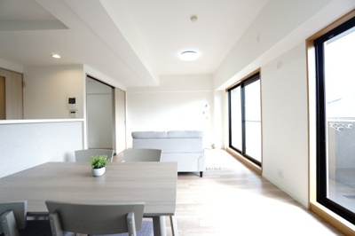 【居間・リビング】 | 【リノベ済】クレイドル西原駅東 | 室内（2026年1月30日12：00頃）撮影