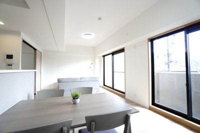 【居間・リビング】 | 【リノベ済】クレイドル西原駅東 | 室内（2026年1月30日12：00頃）撮影