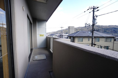 【バルコニー】 | 【リノベ済】クレイドル西原駅東 | 現地（2026年1月30日12：00頃）撮影