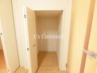 【設備】 | ベルサピーⅤ | ２ヶ所に収納付きです。