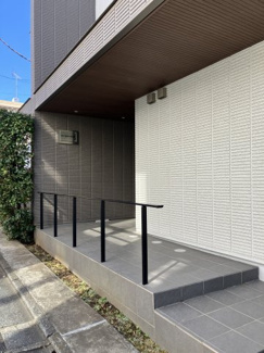 【エントランス】