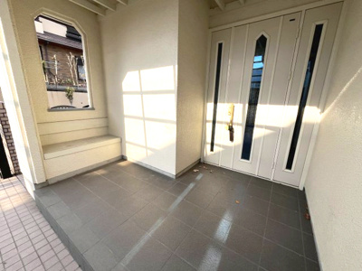 【玄関】 | 北葛城郡王寺町明神1丁目