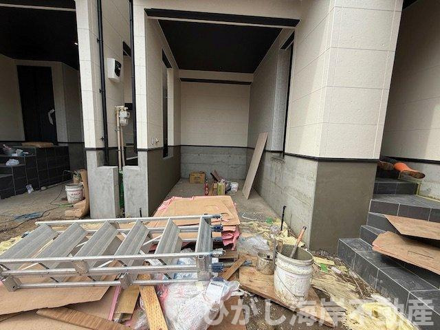 茅ヶ崎市柳島海岸　新築戸建　全６棟の駐車場|4月6日撮影　工事中　駐車スペース