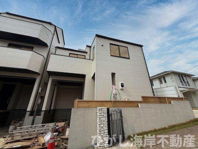 茅ヶ崎市柳島海岸　新築戸建　全６棟の外観|4月6日撮影　建築中　現地外観