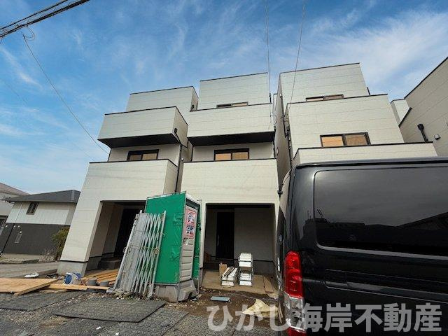 茅ヶ崎市柳島海岸　新築戸建　全６棟の外観|4月6日撮影　建築中　現地外観