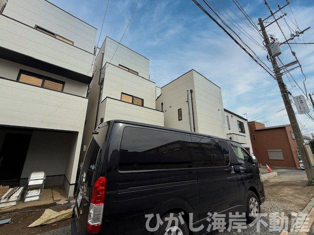 茅ヶ崎市柳島海岸　新築戸建　全６棟の外観|4月6日撮影　建築中　現地外観