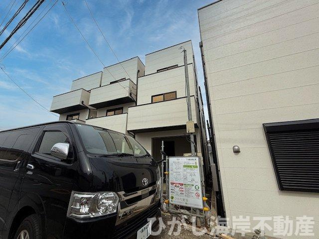 茅ヶ崎市柳島海岸　新築戸建　全６棟の外観|4月6日撮影　建築中　現地外観