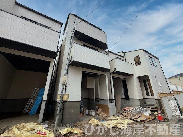 茅ヶ崎市柳島海岸　新築戸建　全６棟の外観|4月6日撮影　建築中　現地外観
