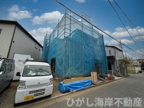 茅ヶ崎市香川1丁目　新築戸建　全２棟の前面道路含む現地写真|12月7日撮影　建築中　現地外観