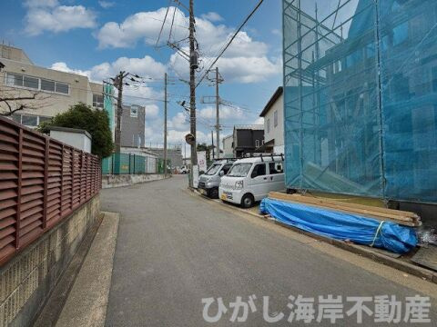 茅ヶ崎市香川1丁目　新築戸建　全２棟の前面道路含む現地写真|12月7日撮影　建築中　現地外観