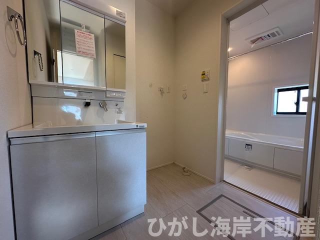 茅ヶ崎市香川１丁目　新築戸建　全２棟の脱衣所|脱衣スペース