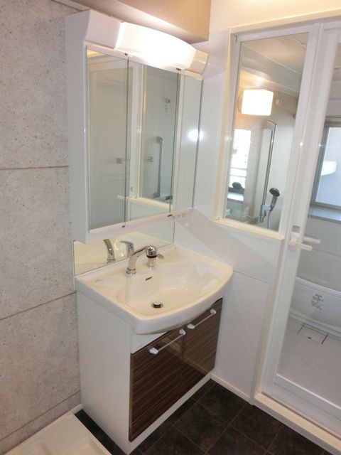 コンプレートSEKIJOUの洗面所