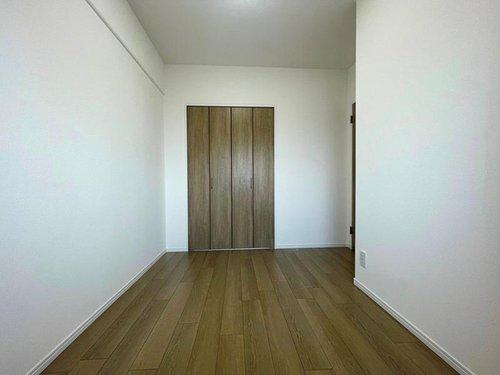 サーパス和合の洋室