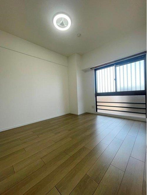 サーパス和合の洋室