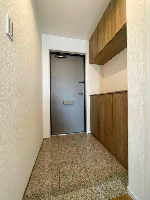 サーパス和合の玄関|シューズボックスを完備。いつでも綺麗な玄関をキープできます。